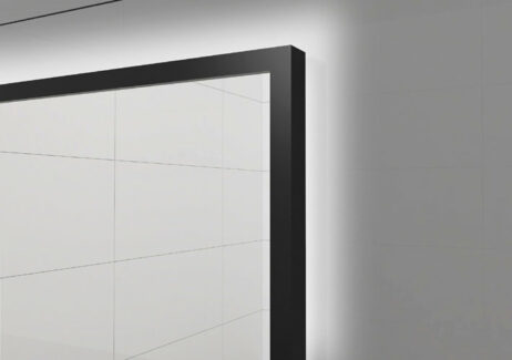 Düsseldorf Basic badeværelsesspejl med backlight LED - Sort ramme - 60x80